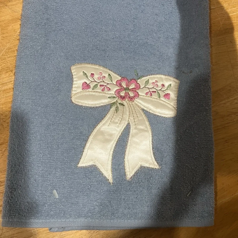 Vtg 3 Pc Cannon Blue Ribbon Floral Embroidered Bathroom Towel Set Bath/Hand/Wash
